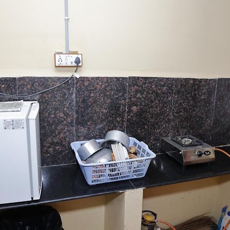 Apartamento 3 Bhk Non-Ac For 4 To 10 Guests For Families Hyderabad Exterior foto
