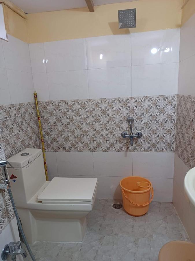 Apartamento 3 Bhk Non-Ac For 4 To 10 Guests For Families Hyderabad Exterior foto