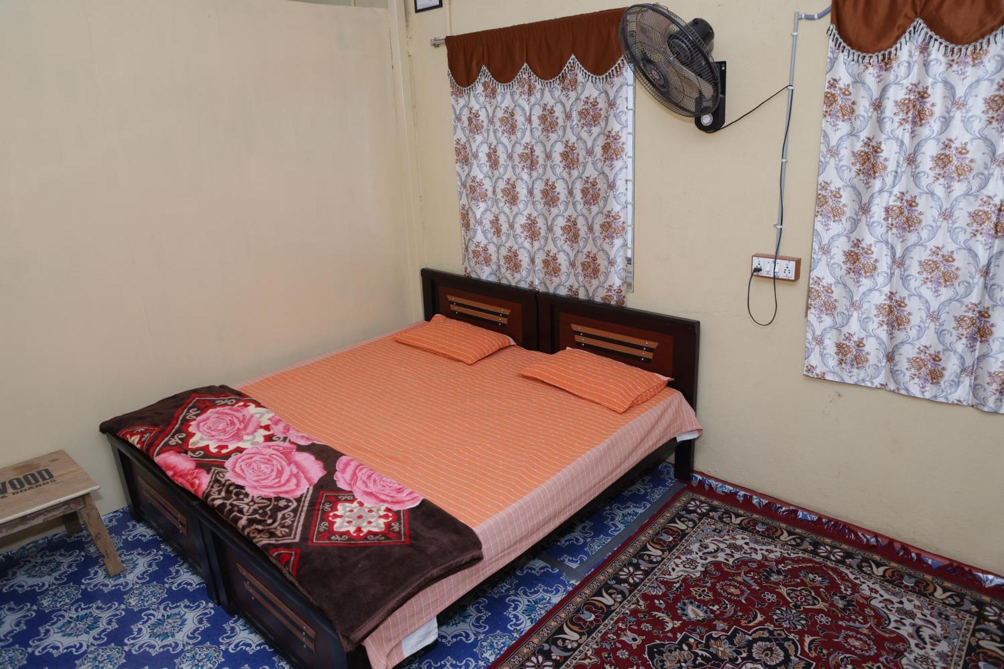 Apartamento 3 Bhk Non-Ac For 4 To 10 Guests For Families Hyderabad Exterior foto